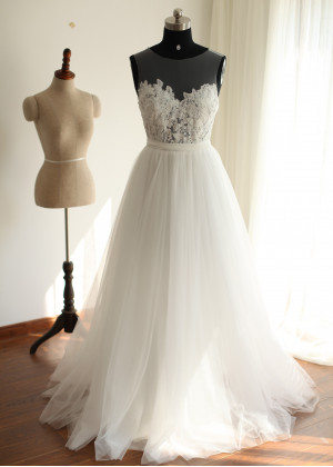Sheer Neckline Lace Tulle Chiffon Sash Long Prom Dress